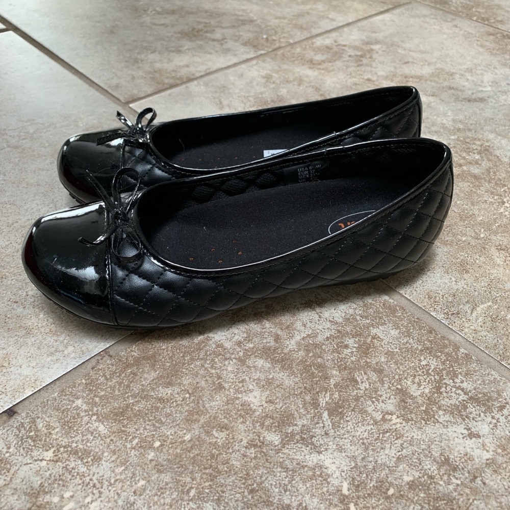 Black Flats Women’s Size 6.5 W